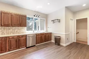38 5th St, Medford, MA 02155 - Photo 10