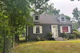 119 Massreco St, Springfield, MA 01109 - Photo 2