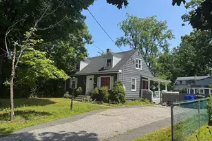 119 Massreco St, Springfield, MA 01109 - Photo 2