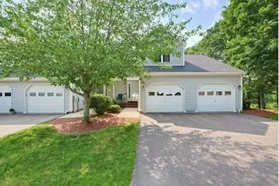 42 Mountain Laurel Ln #32, Fitchburg, MA 01420 - Photo 2