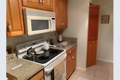 16 Harcourt Street #3C, Boston, MA 02116 - Photo 2