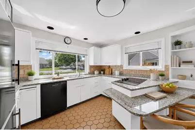 13 Northfield Ln #13, Dartmouth, MA 02747 - Photo 2