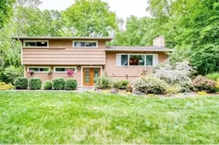 18 Winchester Dr, Lexington, MA 02420 - Photo 2