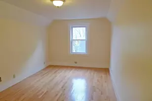 155 Oak St, Newton, MA 02464 - Photo 8