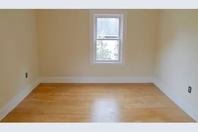 155 Oak St, Newton, MA 02464 - Photo 10