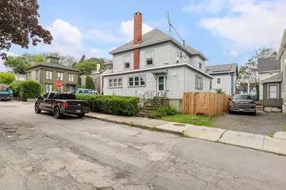 596 County St, New Bedford, MA 02740 - Photo 4