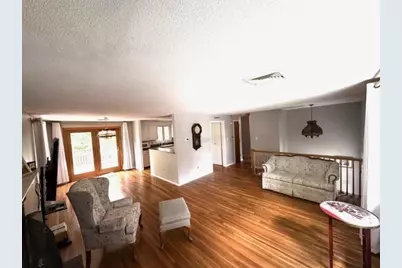 15 Frances Rd, Burlington, MA 01803 - Photo 6