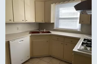 27 Elliot Street #2, Newton, MA 02461 - Photo 2