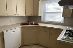 27 Elliot St, Newton, MA 02461 - Photo 2
