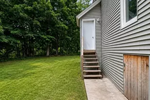 26 Maple St, Athol, MA 01331 - Photo 2