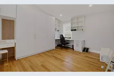 724 Woodman St, Fall River, MA 02724 - Photo 16