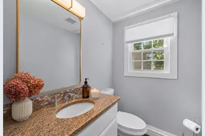 59 Wyvern Street, Boston, MA 02131 - Photo 18