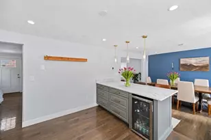 59 Wyvern St, Boston, MA 02131 - Photo 8