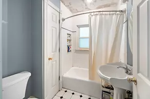 8 Leland St, Somerville, MA 02143 - Photo 16