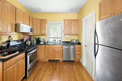8 Leland St #1, Somerville, MA 02143 - Photo 6