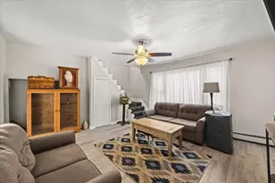72 Tower St, Fall River, MA 02724 - Photo 14