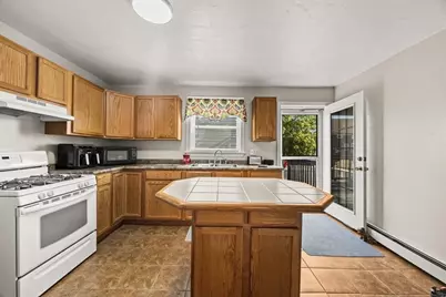 72 Tower St, Fall River, MA 02724 - Photo 16