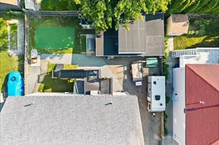 72 Tower St, Fall River, MA 02724 - Photo 4