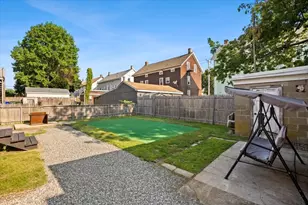 72 Tower St, Fall River, MA 02724 - Photo 8