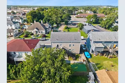 72 Tower St, Fall River, MA 02724 - Photo 6