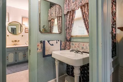 707 Highland Ave, Fall River, MA 02720 - Photo 24