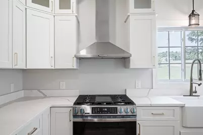 375 Fuller St, Ludlow, MA 01056 - Photo 8