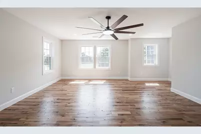 375 Fuller St, Ludlow, MA 01056 - Photo 18