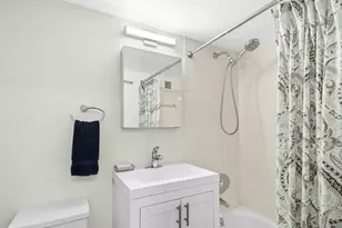 9 Hawthorne Pl, Boston, MA 02114 - Photo 14