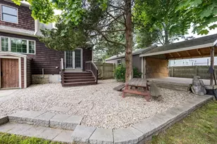 33 Dartmouth St, Fairhaven, MA 02719 - Photo 8