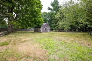 33 Dartmouth St, Fairhaven, MA 02719 - Photo 14