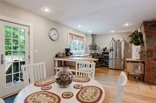 33 Dartmouth St, Fairhaven, MA 02719 - Photo 20