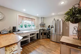 33 Dartmouth St, Fairhaven, MA 02719 - Photo 18