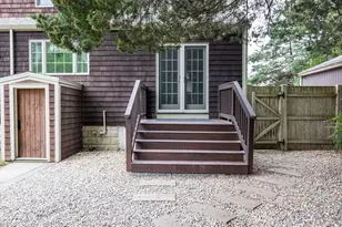 33 Dartmouth St, Fairhaven, MA 02719 - Photo 6
