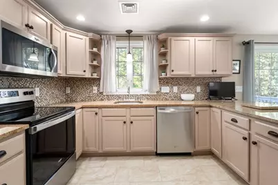 19 Squirrel Island Rd, Wareham, MA 02576 - Photo 10