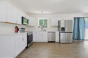 91 Cottage St, Athol, MA 01331 - Photo 10