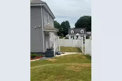 103 Manomet St, Brockton, MA 02301 - Photo 6