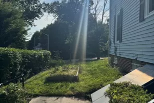 185 College St, Worcester, MA 01610 - Photo 32