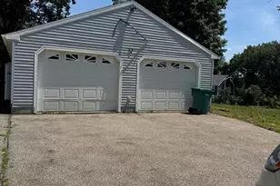 185 College St, Worcester, MA 01610 - Photo 30