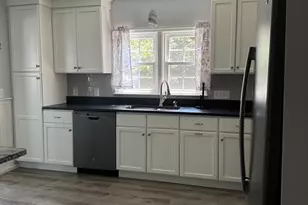 185 College St, Worcester, MA 01610 - Photo 6
