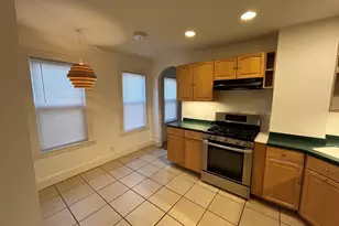 27 Dudley St, Cambridge, MA 02140 - Photo 10