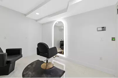 323 Main Street, Stoneham, MA 02180 - Photo 20