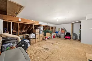 111 Carriage Ln, Taunton, MA 02780 - Photo 24