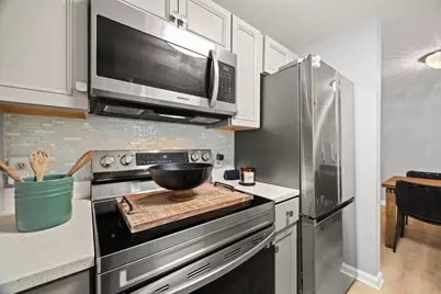 111 Carriage Ln #111, Taunton, MA 02780 - Photo 2