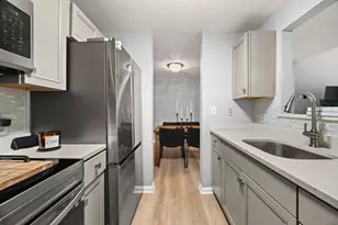 111 Carriage Ln, Taunton, MA 02780 - Photo 4