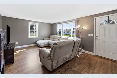 134 Bridle Path Cir, Ludlow, MA 01056 - Photo 18