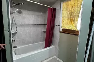 21 Dryden St, Worcester, MA 01605 - Photo 6