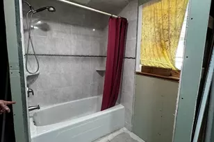 21 Dryden St, Worcester, MA 01605 - Photo 6
