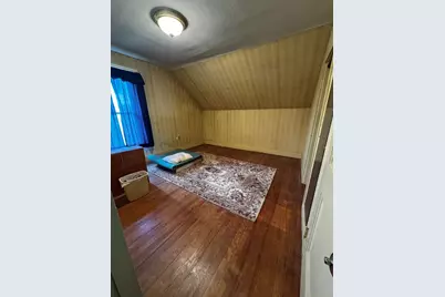 21 Dryden St, Worcester, MA 01605 - Photo 8
