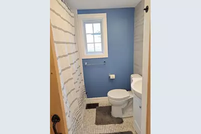 60 Irving St, Medford, MA 02155 - Photo 10