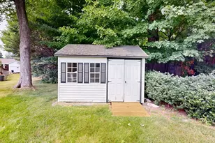 6 Maple Cir, Shrewsbury, MA 01545 - Photo 8